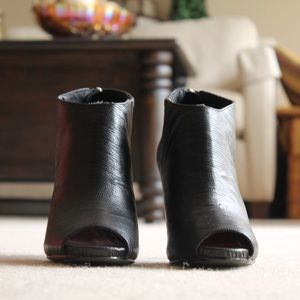 Ann Marino Textured Peep-Toe Heels