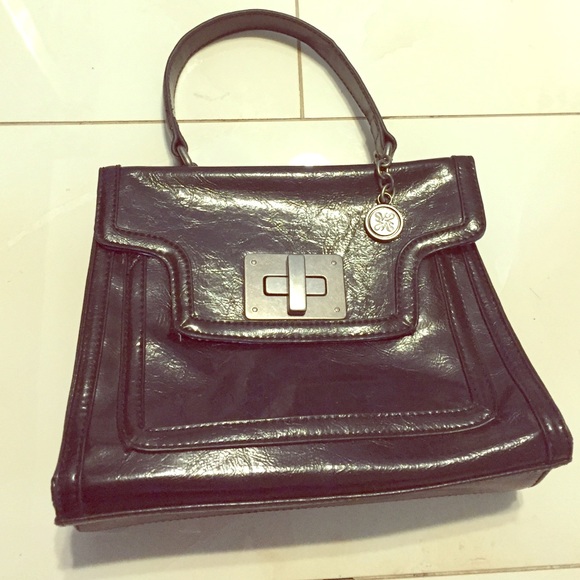 Simply Vera black purse