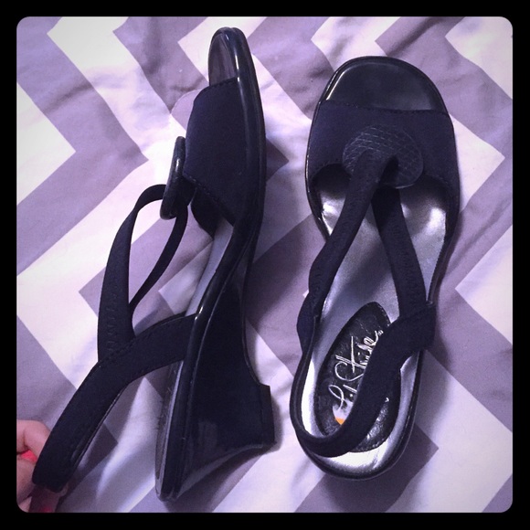 Brand new navy blue Life Stride sandals