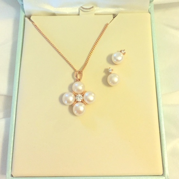 Pearl & Diamond Set - Picture 1 of 2