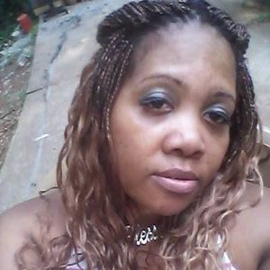 Meet your Posher, Sanesa