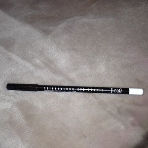 White eye pencil