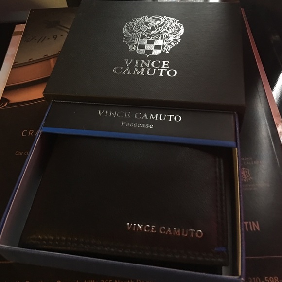 Vince Camuto Passcase Mens Wallet - Picture 2 of 4