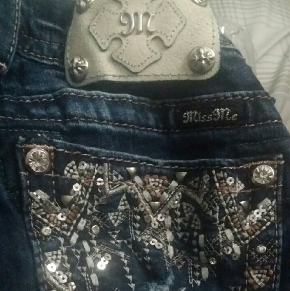 Capris - Picture 2 of 2