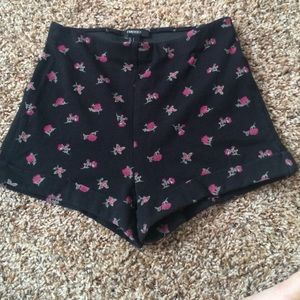 Floral Print high-waisted shorts