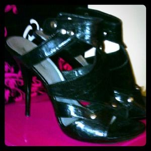 Sexy stilleto black pleather heels