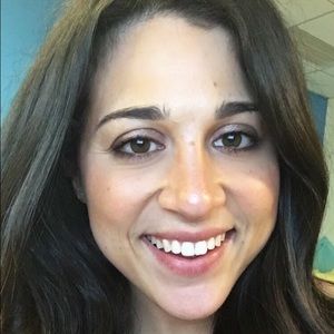 Meet your Posher, Arielle