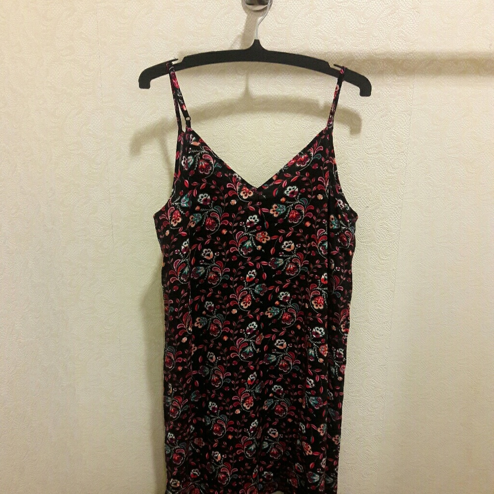 Dress - Picture 9 of 9