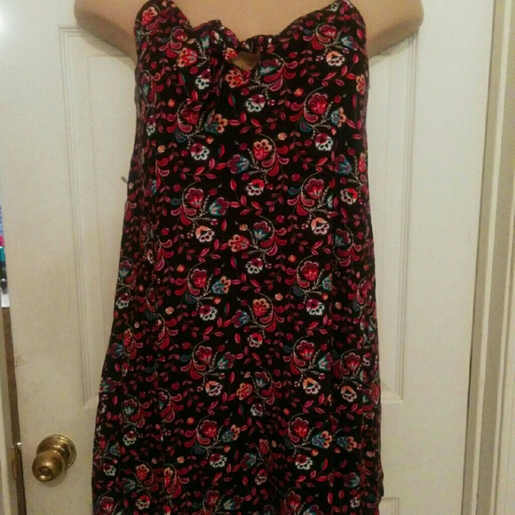 Dress - Picture 6 of 9