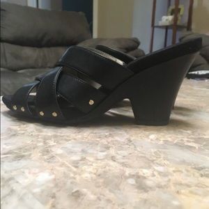 Bandolino size 7 1/2 sandals