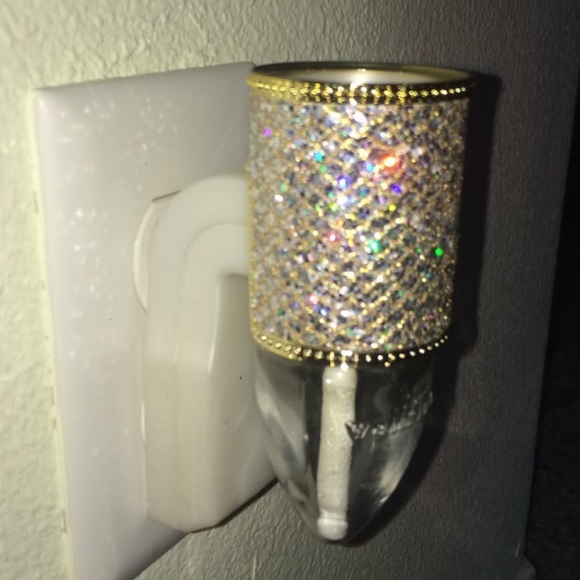 Bath and body works wallflower