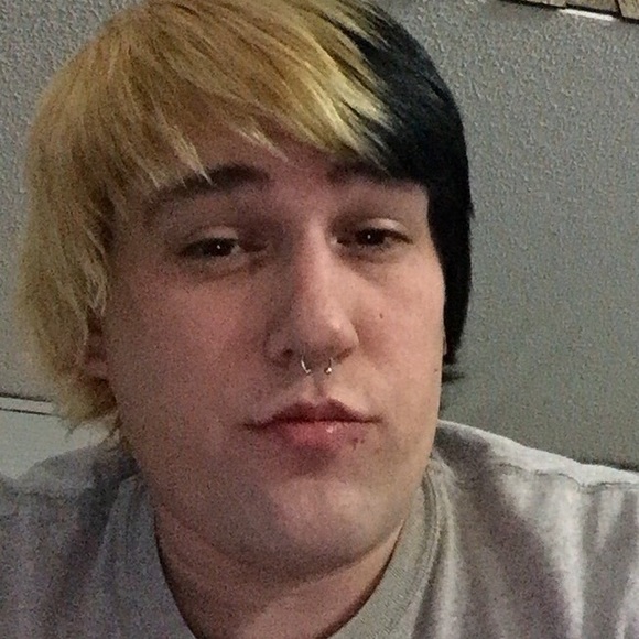 Meet your Posher, Daniel - Picture 1 of 1