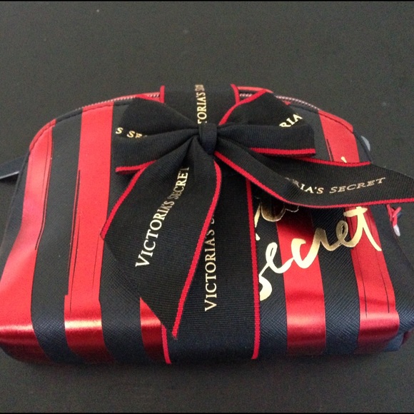 VS cosmetic bag trio