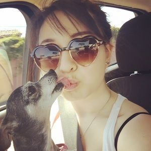 Meet your Posher, Angela