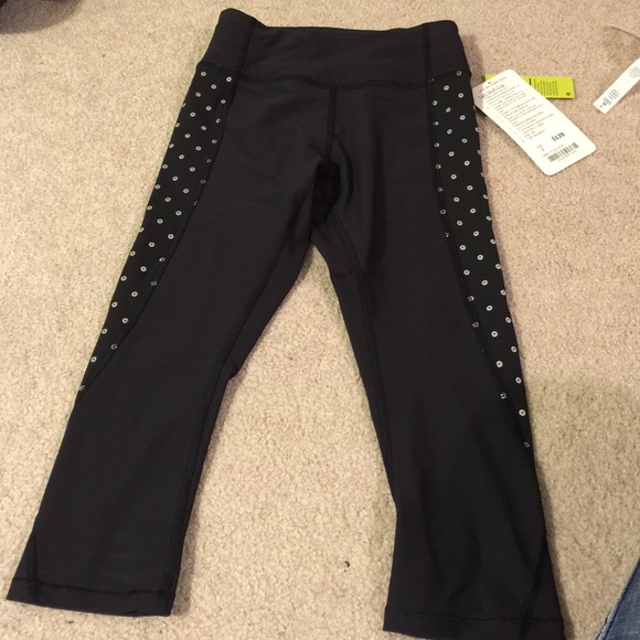 lululemon tight stuff crop