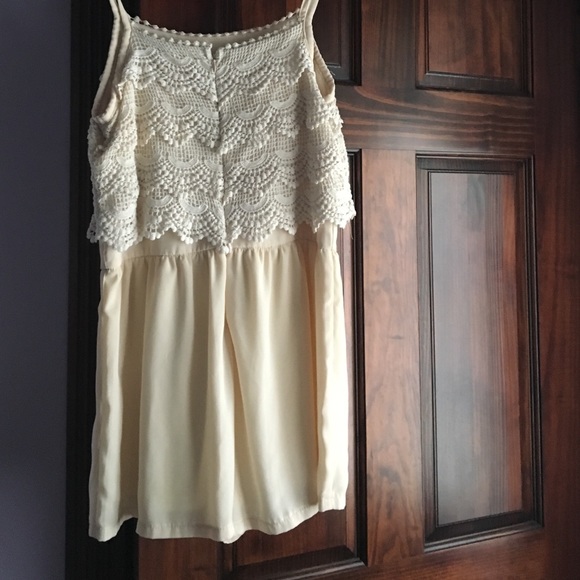 Lace romper - Picture 2 of 2