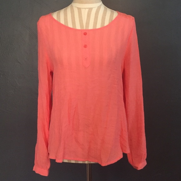 Mine Coral Lace Back Top