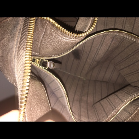 100% authentic Louis Vuitton Audaciuse Gm - Picture 4 of 4