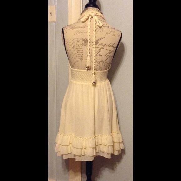 Yellow chiffon summer halter dress - Picture 3 of 3