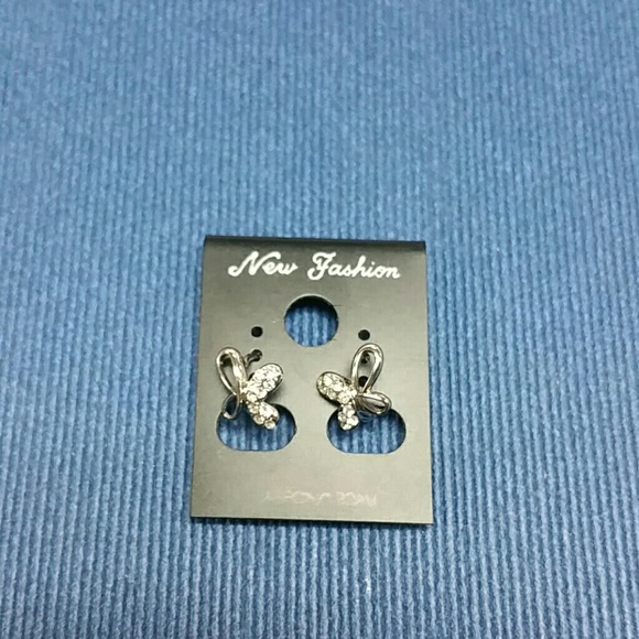 Small cute stud earrings