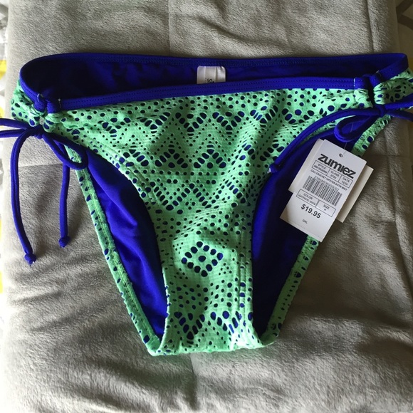 Matching swimming suit pair - Picture 2 of 4