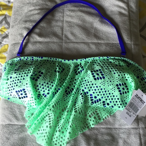 Matching swimming suit pair - Picture 3 of 4