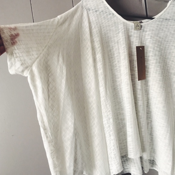 LAST ONE! 😱😱😱Trendy Flowy Top✨ - Picture 2 of 4