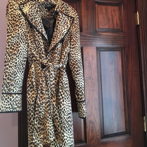 Cute trenchcoat