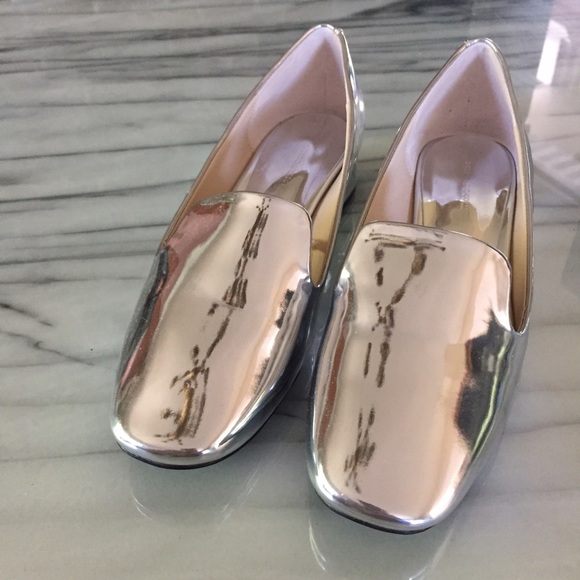 BNWOT - ZARA - Metallic loafers - sz 38