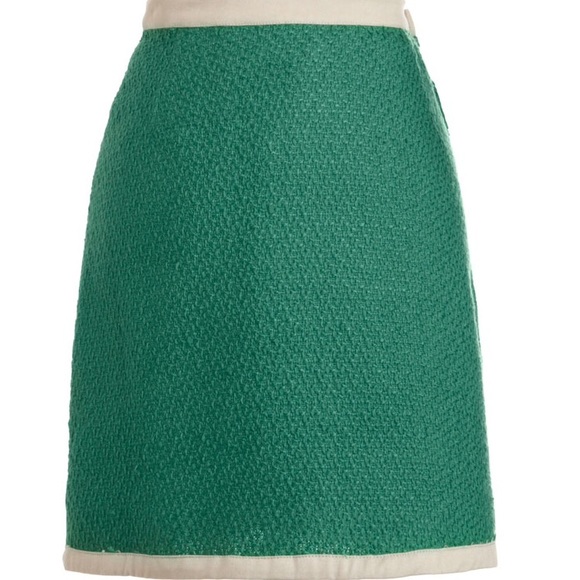 🎉SOLD🎉Modcloth the class is always greener skirt - Picture 2 of 4