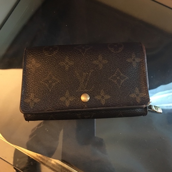 Authentic Louis Vuitton Tresor bifold wallet
