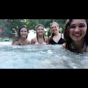 Meet your Posher, Bailey