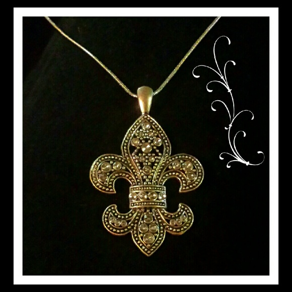 Fleur-de-lis necklace