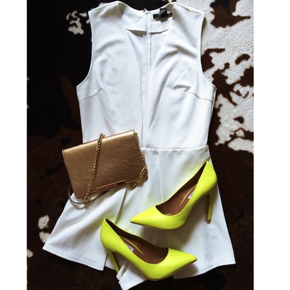 Steve Madden Yellow Pumps