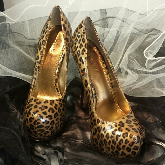 Bebe Leopard Print Platform Heels ??? - Picture 2 of 3