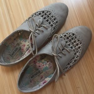 Gently worn lace up flats.