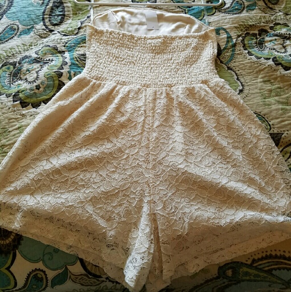 Cute romper - Picture 2 of 2