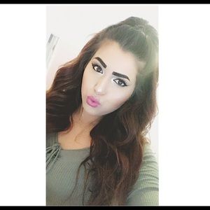 Meet your Posher, Vanessa