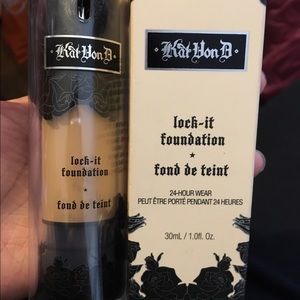 Kat Von D lock it foundation
