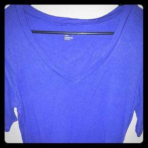 Supersoft v neck Gap shirt