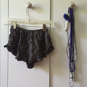 Brandy Melville Vodi Shorts