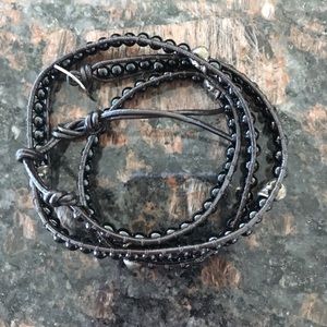 Triple Wrap Blk Leather Metal Skull bracelet