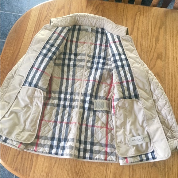 *SOLD* Burberry jacket size medium - Picture 2 of 4