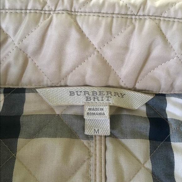 *SOLD* Burberry jacket size medium - Picture 4 of 4