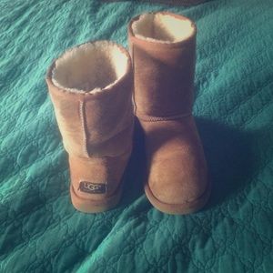 ⚜Tan UGGS, size 7⚜