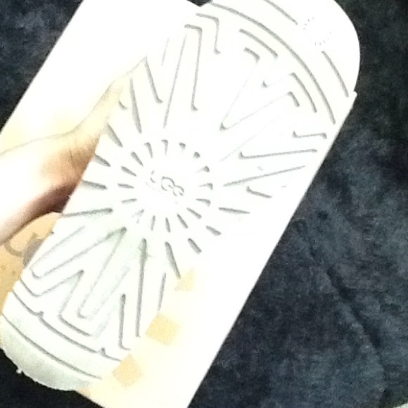 Pink mini uggs - Picture 2 of 3