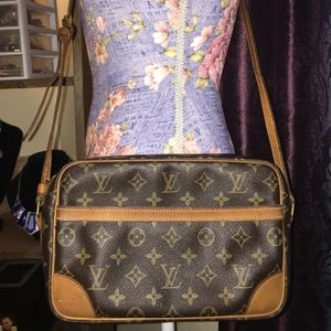 Authentic Louis Vuitton Trocadero 27