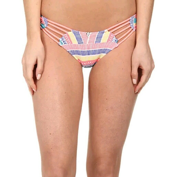 ISO ripcurl bikini bottoms - Picture 4 of 4