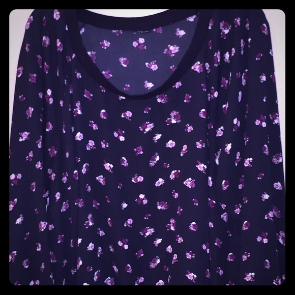 Flower Banded Bottom Blouse