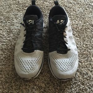 Apl running shoes size 8